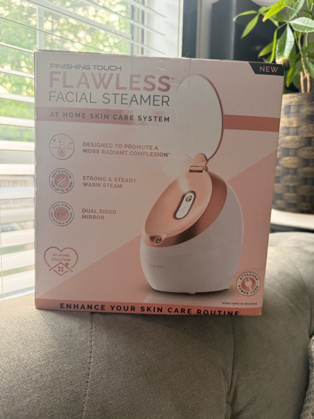 Flawless Facial Steamer - Pink & White